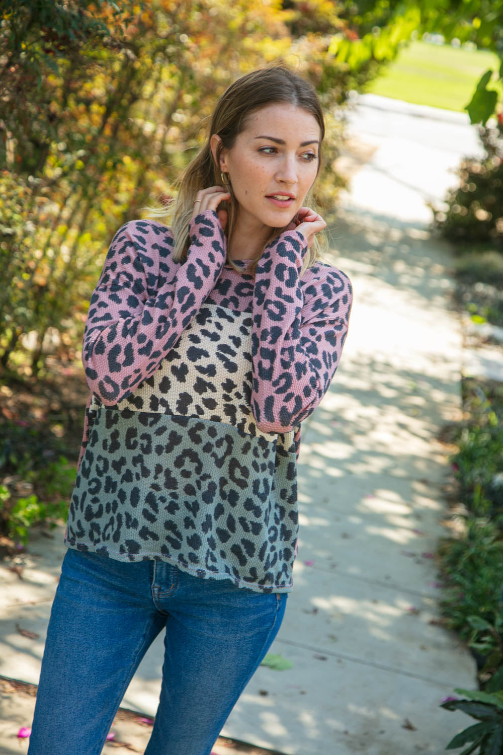 Leopard Color Block V Neck Knit Top